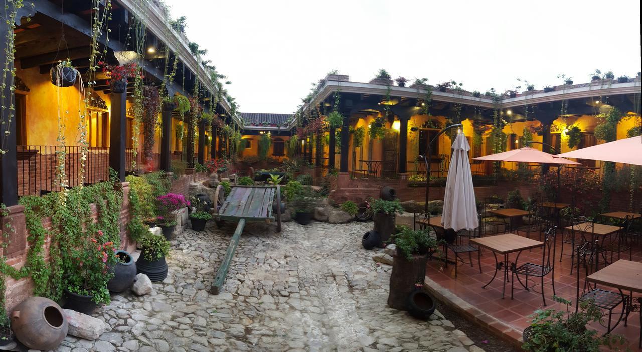 Hotel Eterna Primavera Antigua Exteriör bild